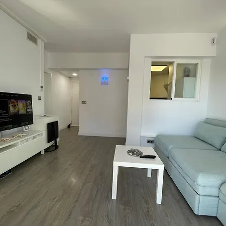 Gabriel Miro, Center, Terrace With Beautiful View, Refurbished - 1 Min From The דירה *